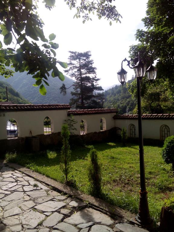 Family Hotel Pchelina Rila Monastery Экстерьер фото